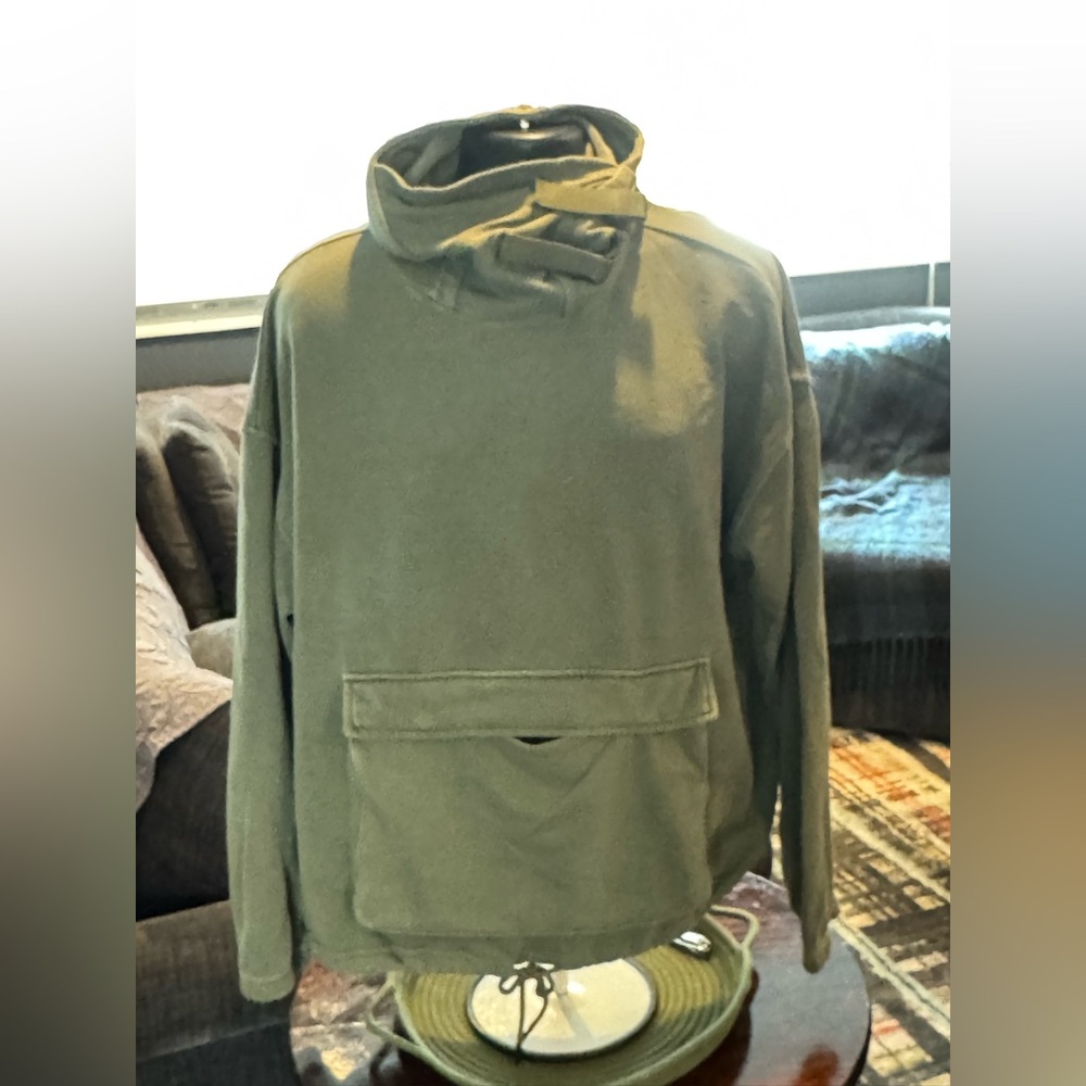 Forever 21 Men's Olive Green Knit Hoodie